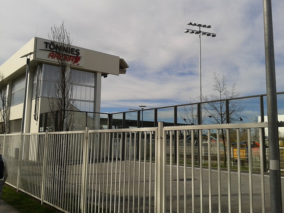 El matadero alemán Tönnies reabre parte de sus instalaciones tras el brote de coronavirus