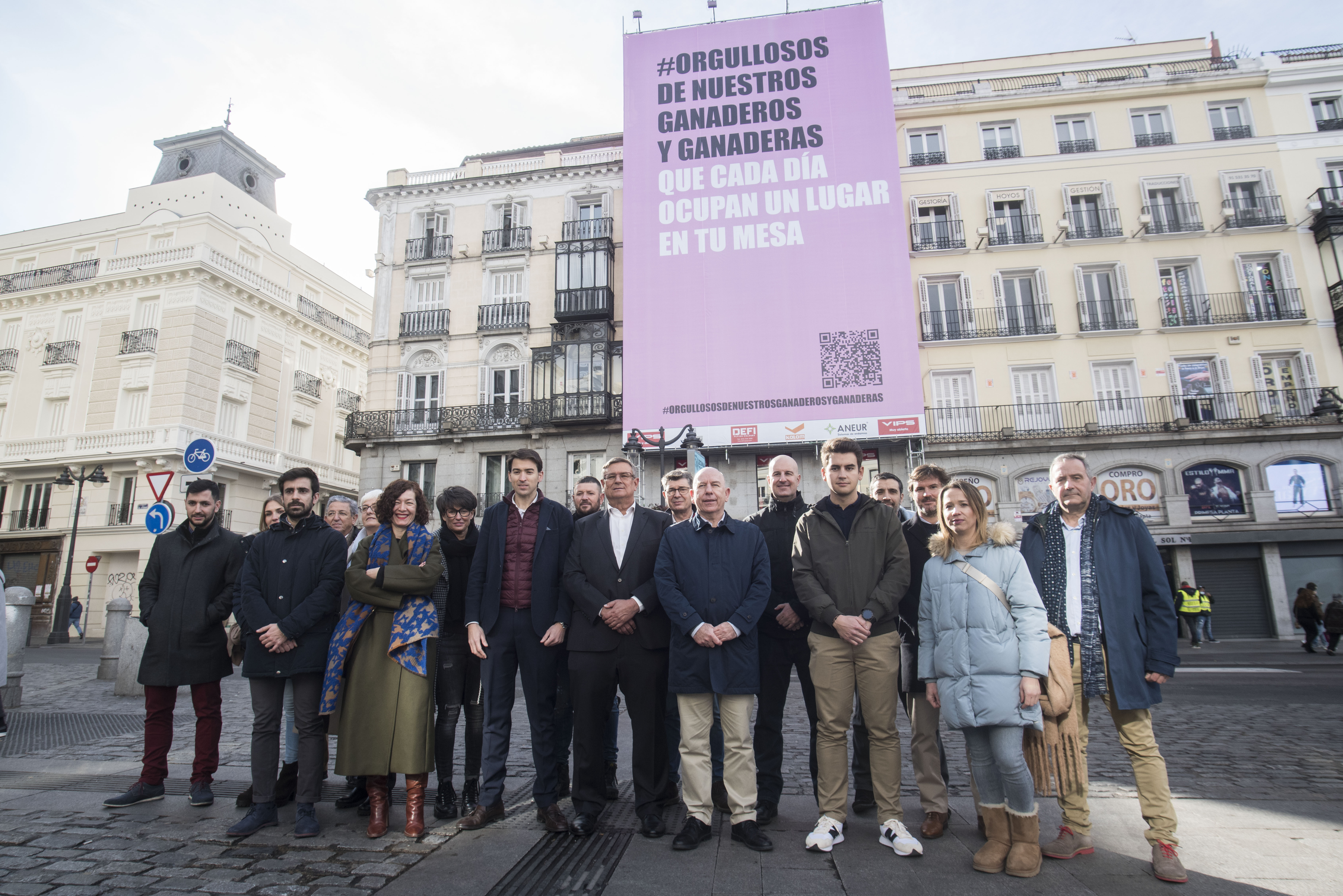 Interporc instala una lona en la Puerta del Sol para dar visibilidad al sector