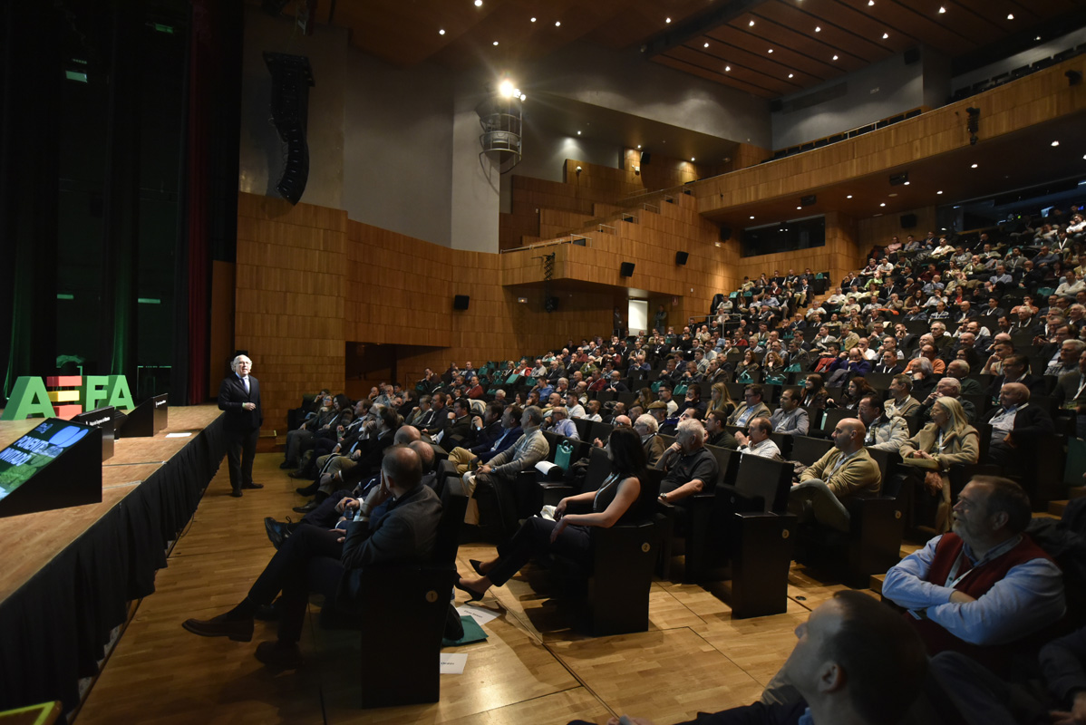 Más de 500 profesionales se citan en Huesca para reivindicar el liderazgo de la alfalfa española
